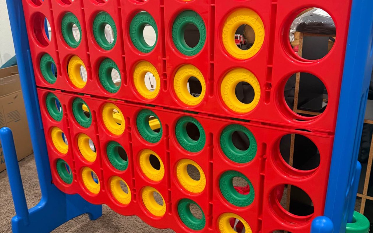 Giant Connect 4 — real photo